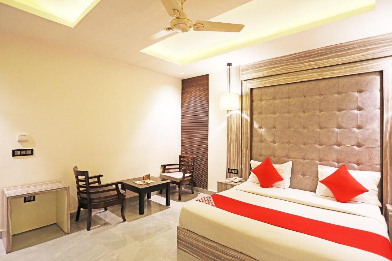 Fabhotel Ronald Inn Faridabad Dış mekan fotoğraf