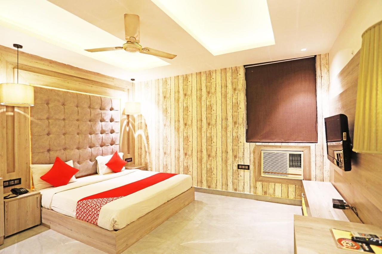 Fabhotel Ronald Inn Faridabad Dış mekan fotoğraf