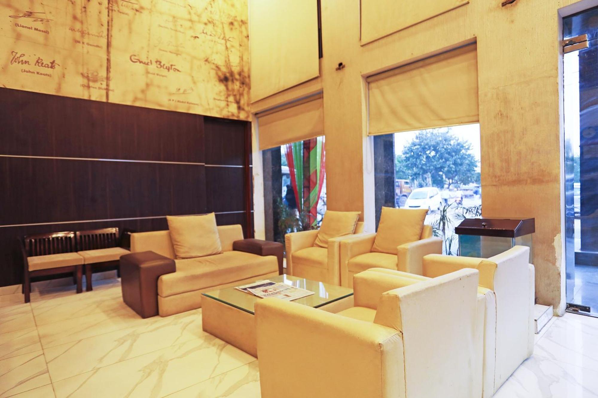 Fabhotel Ronald Inn Faridabad Dış mekan fotoğraf