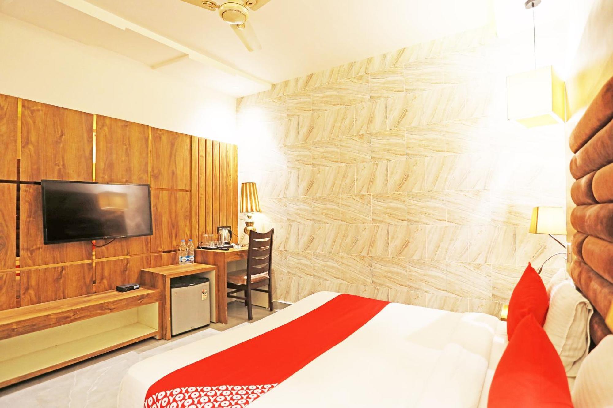 Fabhotel Ronald Inn Faridabad Dış mekan fotoğraf