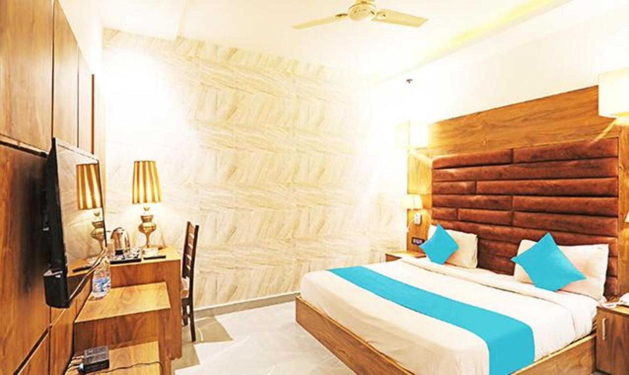 Fabhotel Ronald Inn Faridabad Dış mekan fotoğraf