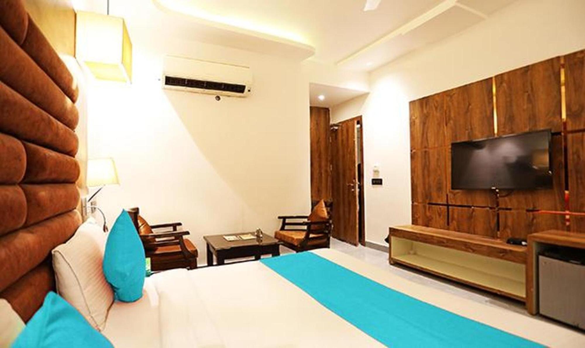 Fabhotel Ronald Inn Faridabad Dış mekan fotoğraf